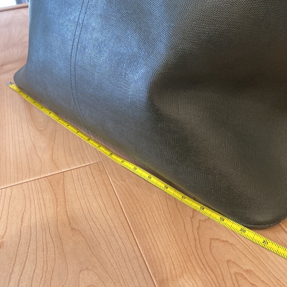 Textures green duffel bag - Picture 3 of 7